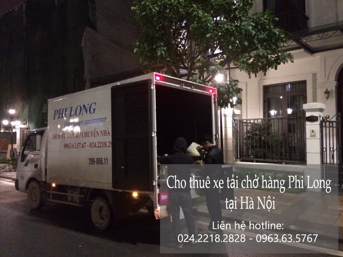 Xe tải chuyển nhà tại phố Chính Trung