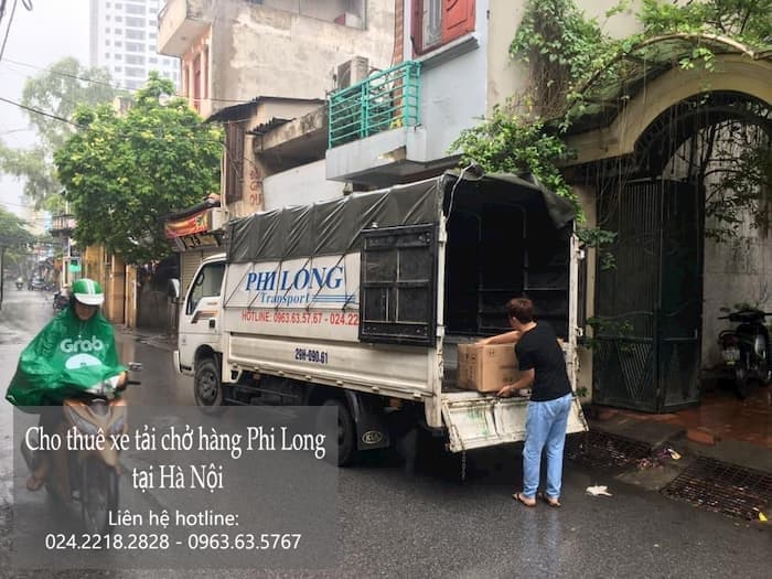 Xe tải chuyển nhà tại phố Nguyễn Ngọc Doãn